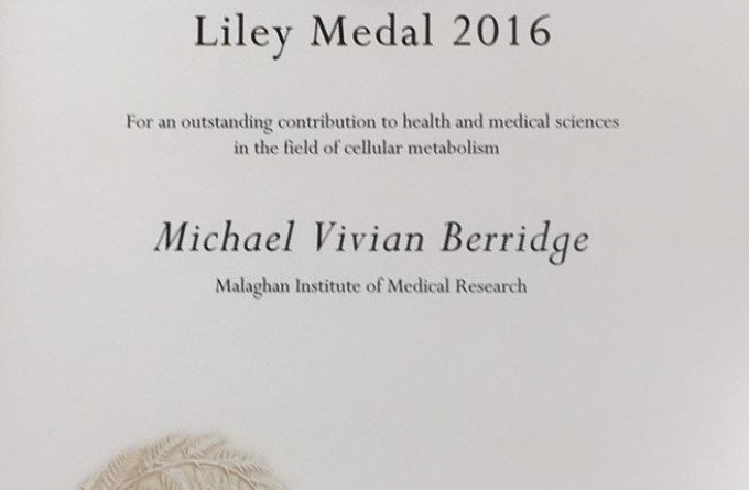 Media Release - Professor Mike Berridge awarded the 2016 Liley Medal